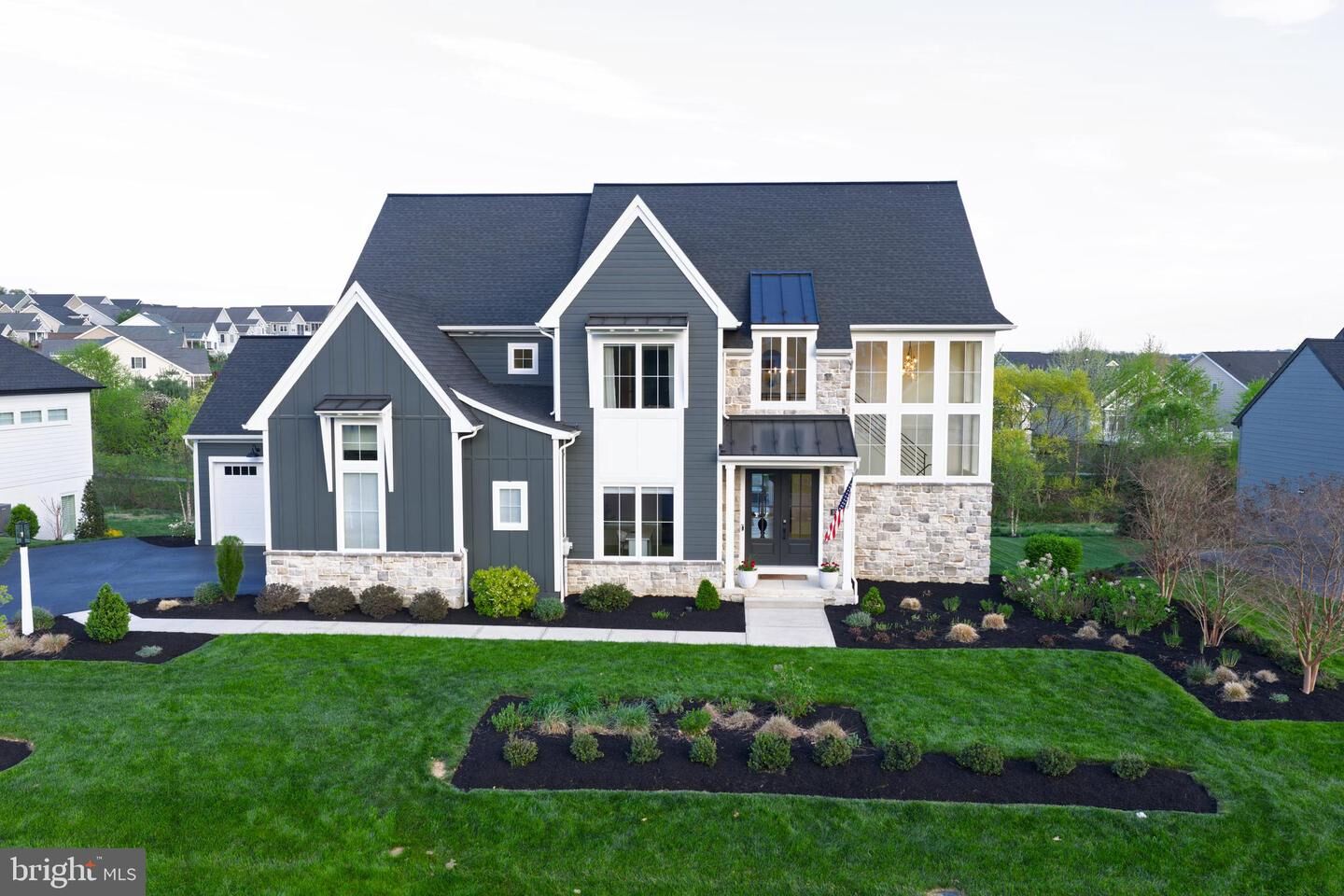 Property Photo:  1016 Valley Crossing Drive  PA 17543 