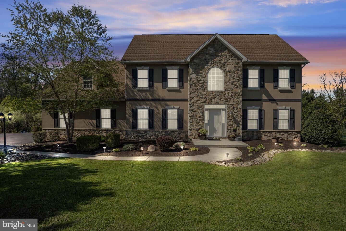 Property Photo:  1423 Wellgate Lane  PA 17055 