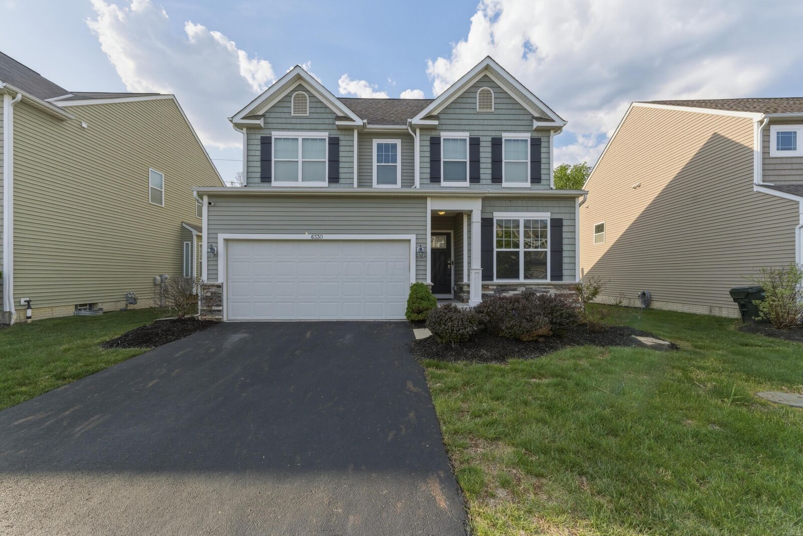 Property Photo:  6330 Hoffman Trace Drive  OH 43213 