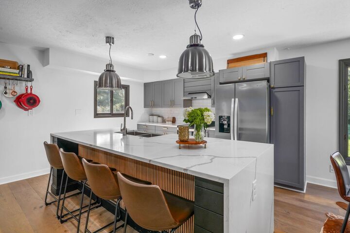 Property Photo:  1201 Carriage Road  OH 43065 