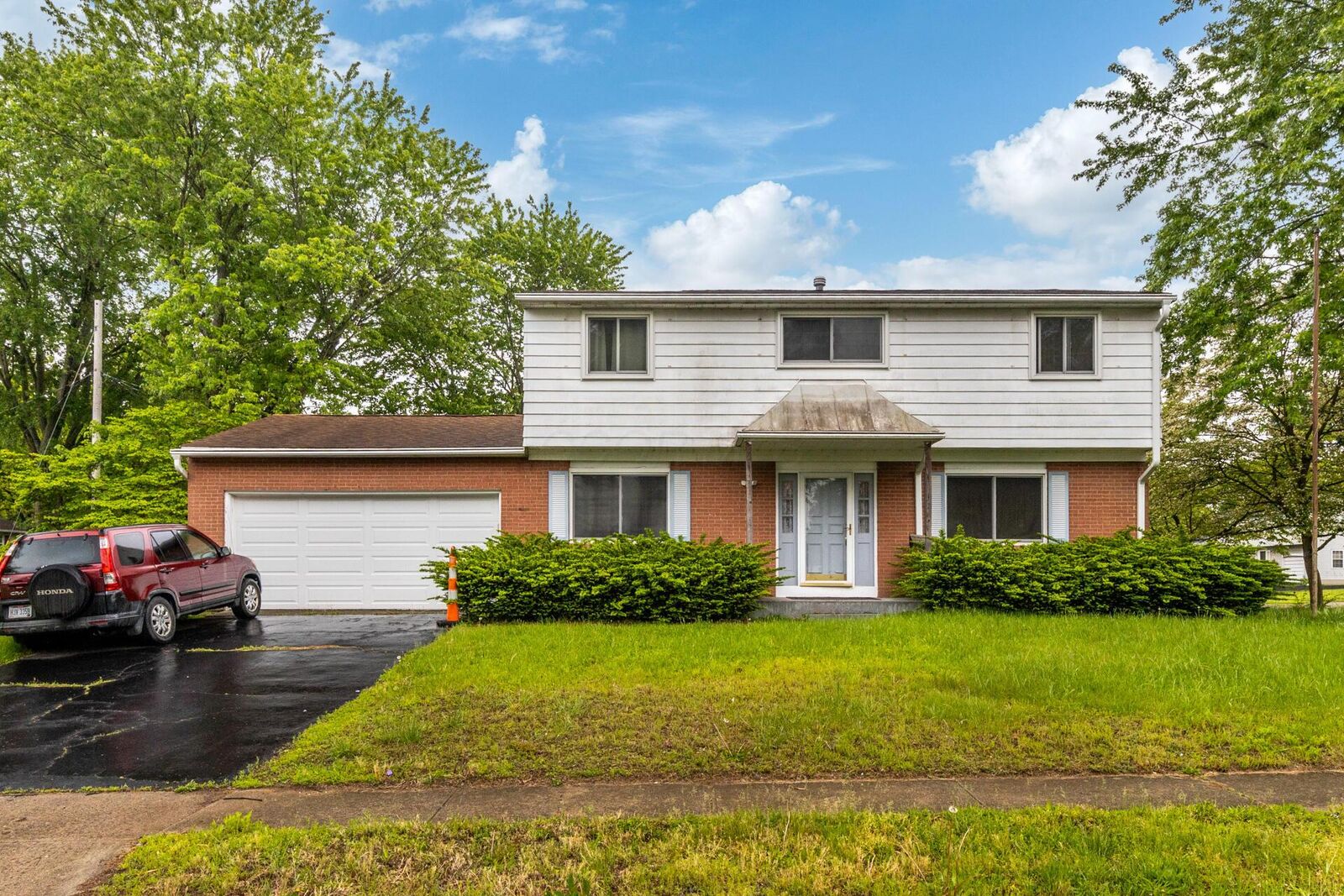Property Photo:  5203 Quincy Drive  OH 43232 