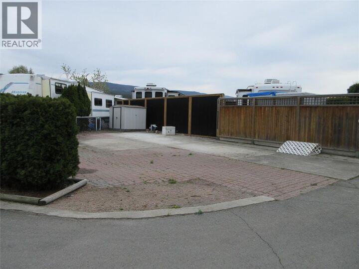 Property Photo:  415 Commonwealth Road 801  BC V4V 1P4 