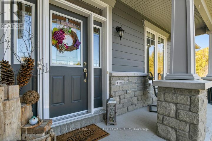 Property Photo: 193 Maggie'S Crescent ON K7C 0C4