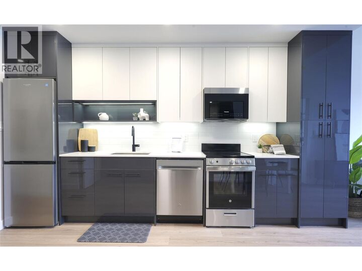 1380 Pridham Avenue 214 — photo 1