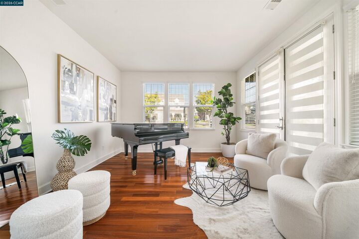 Property Photo:  201 Latera Ct  CA 94582 