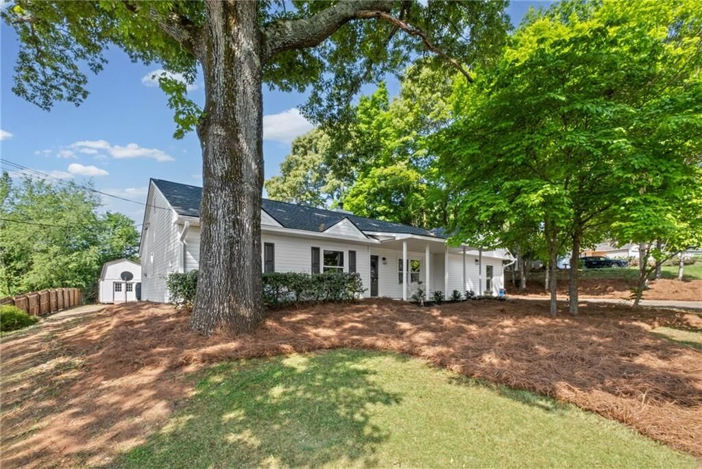 Property Photo: 213 Colemans Bluff Drive GA 30188