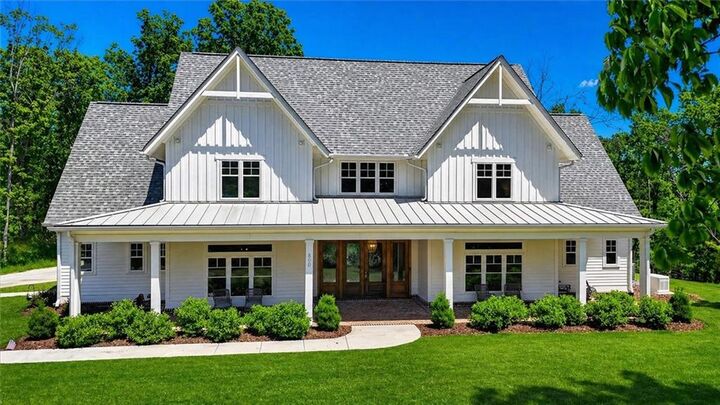 Property Photo: 800 Garland Mountain Trail GA 30183