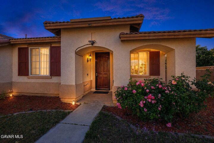 Property Photo:  45827 Caledonia Court  CA 93534 