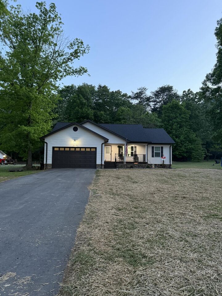 Property Photo: 418 Old State Hwy 8 TN 37327