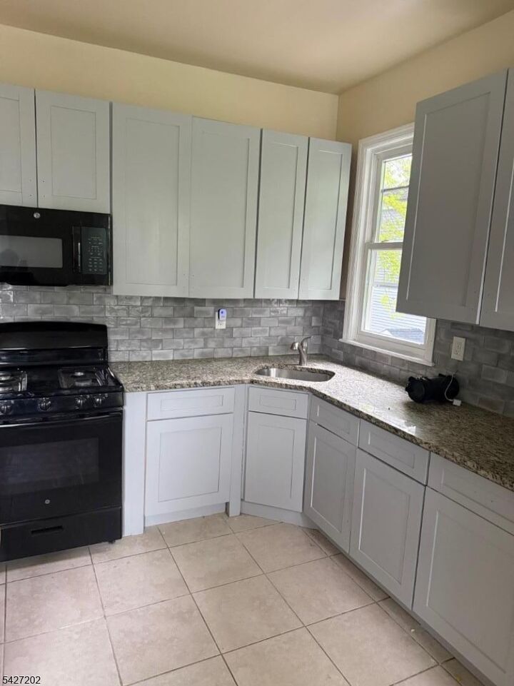 Property Photo:  149 Scheerer Ave 2  NJ 07112 