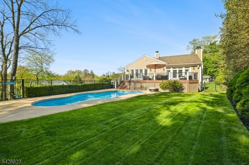 Property Photo:  3 Glenmere Dr  NJ 07928 