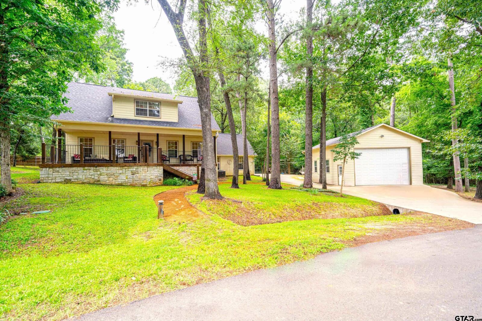 Property Photo:  386 Spring Creek Drive  TX 75457 