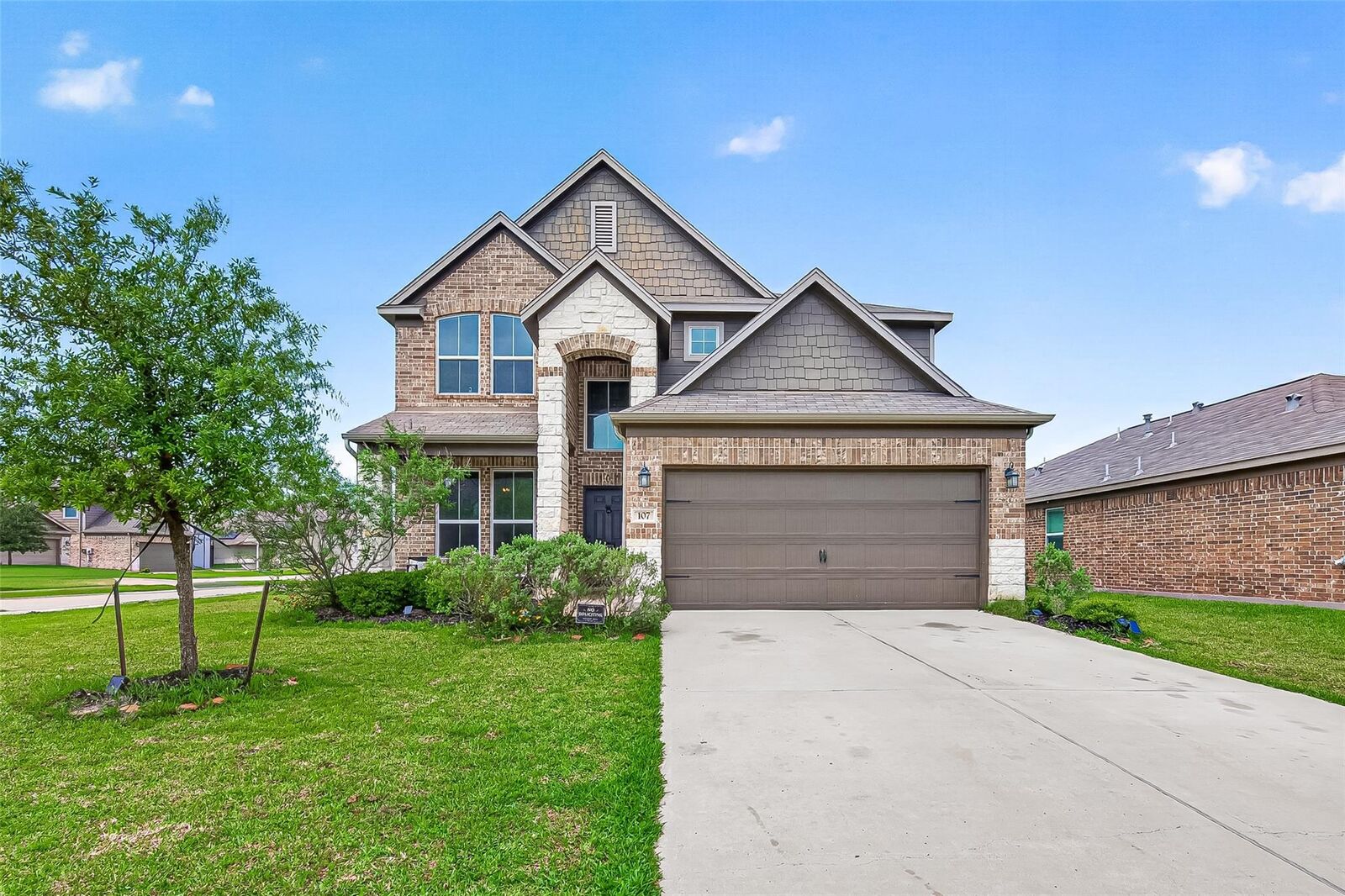 Property Photo:  107 Sawmill Ridge Road  TX 77583 