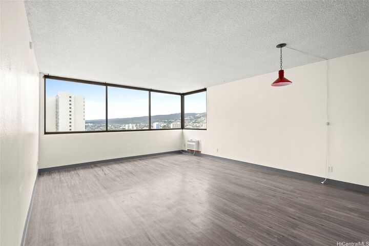 Property Photo:  55 S Kukui Street D2315  HI 96813 