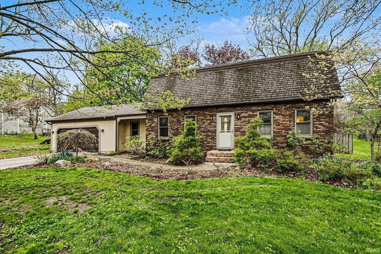 Property Photo:  50955 Country Knolls Drive  IN 46530 