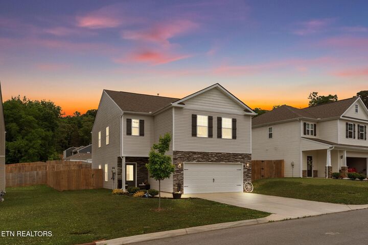 Property Photo:  2922 Red Flame Rd  TN 37921 