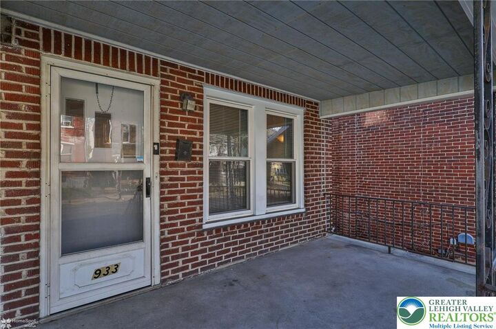 Property Photo:  933 S Filmore Street  PA 18103 