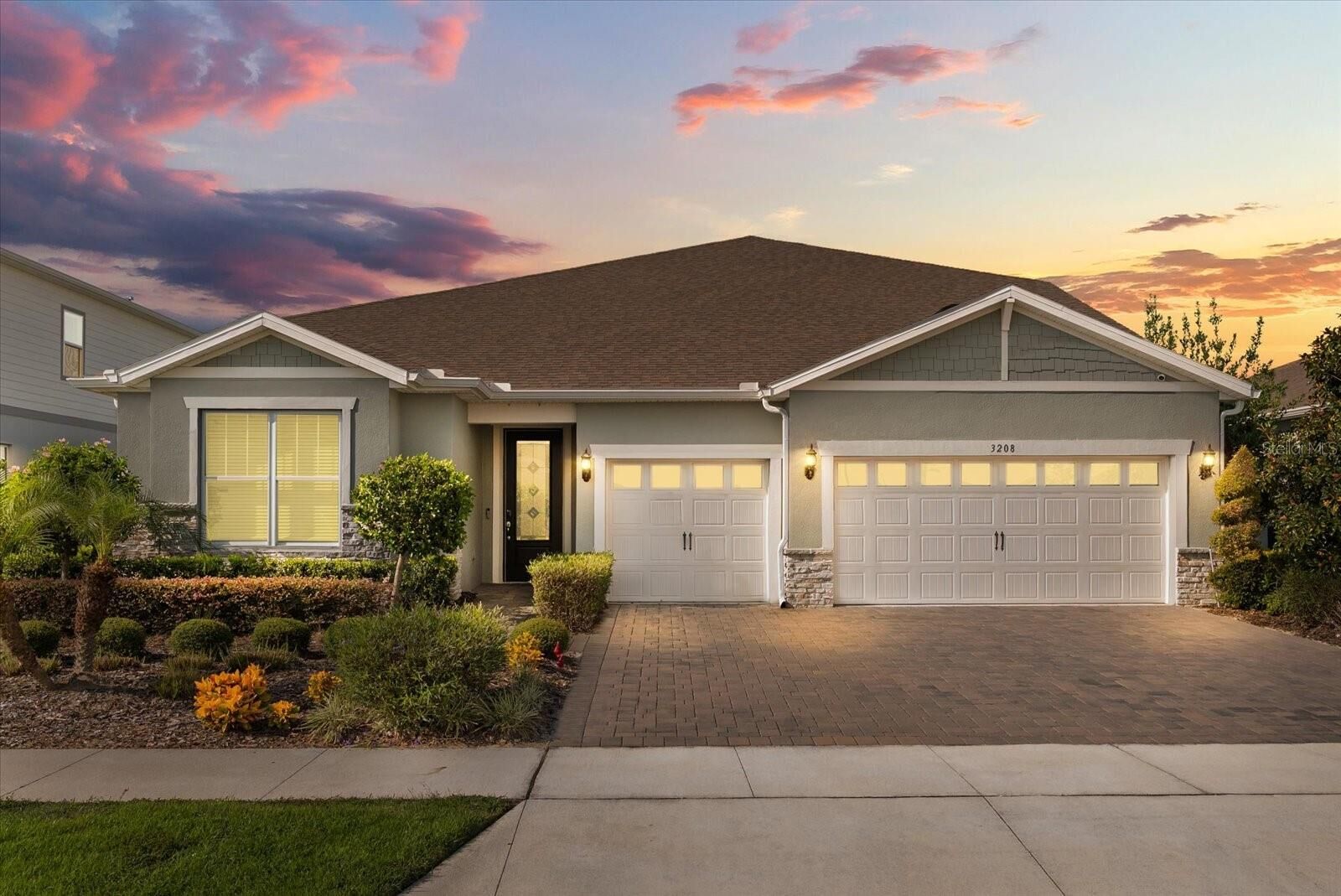 Property Photo: 3208 Sailing Pier Avenue FL 34787