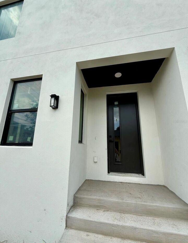 Property Photo: 310 W Columbus Drive 7 FL 33602