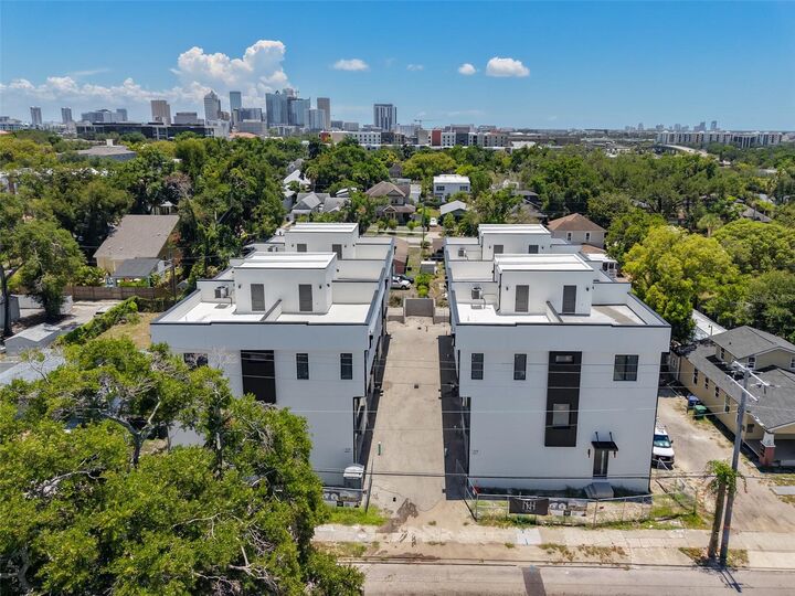 Property Photo: 310 W Columbus Drive 7 FL 33602