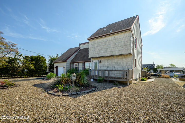Property Photo:  11 Sycamore Lane  NJ 08753 