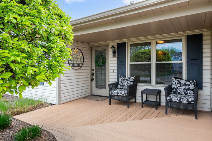 Property Photo:  7612 W Woodlawn Drive  IL 60423 