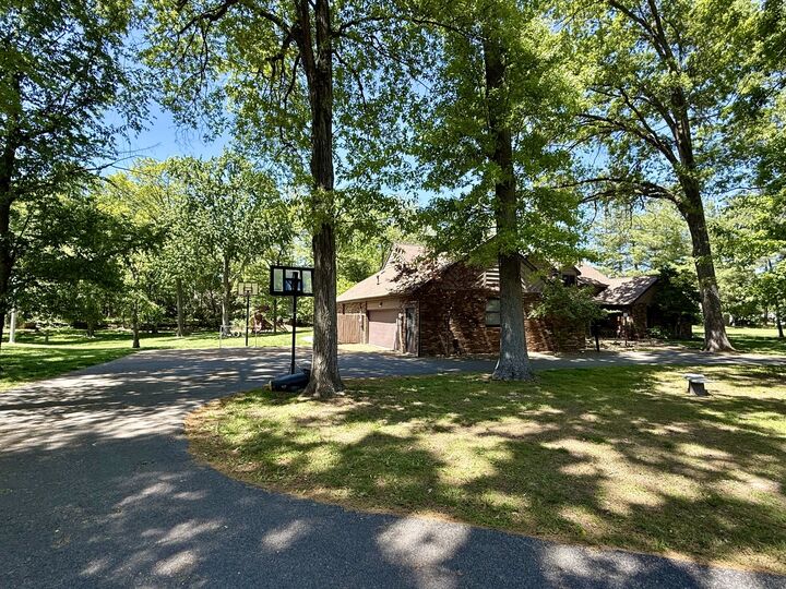 Property Photo:  833 N 27th Street  IL 62864 