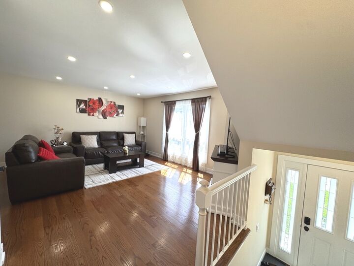 Property Photo:  2210 Clifton Place  IL 60169 