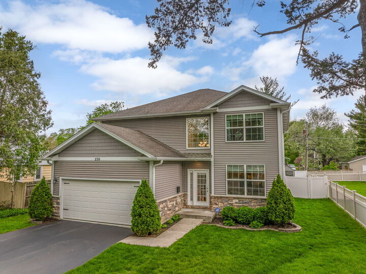 Property Photo:  236 S Lincoln Street  IL 60559 