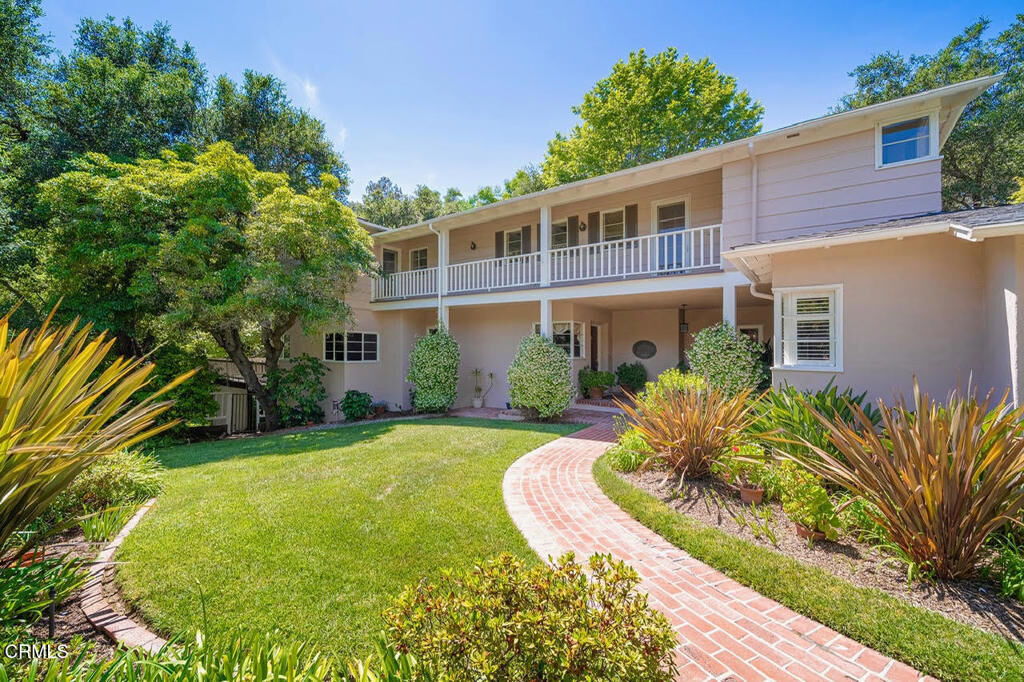 Property Photo:  951 Laguna Road  CA 91105 