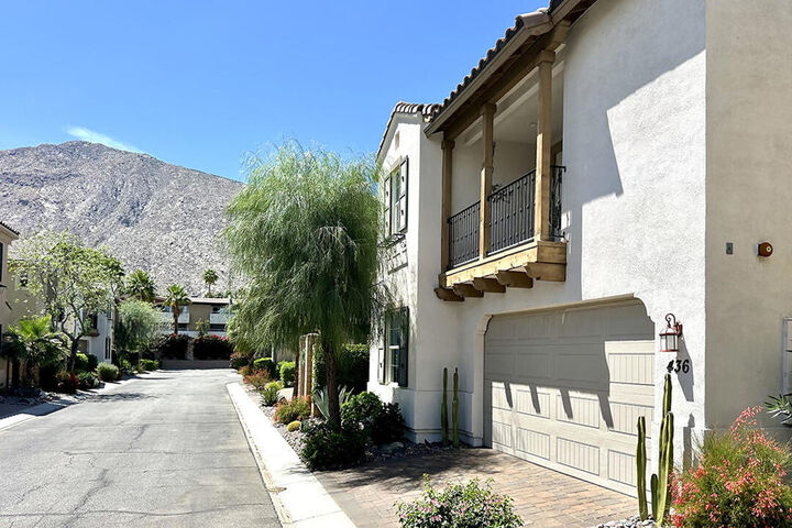 Property Photo:  436 Tan Oak Drive  CA 92262 