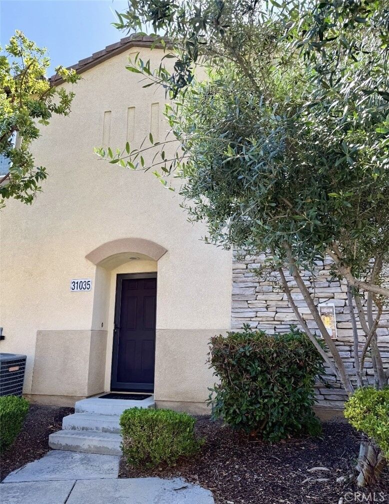 Property Photo:  31035 Strawberry Tree  CA 92592 