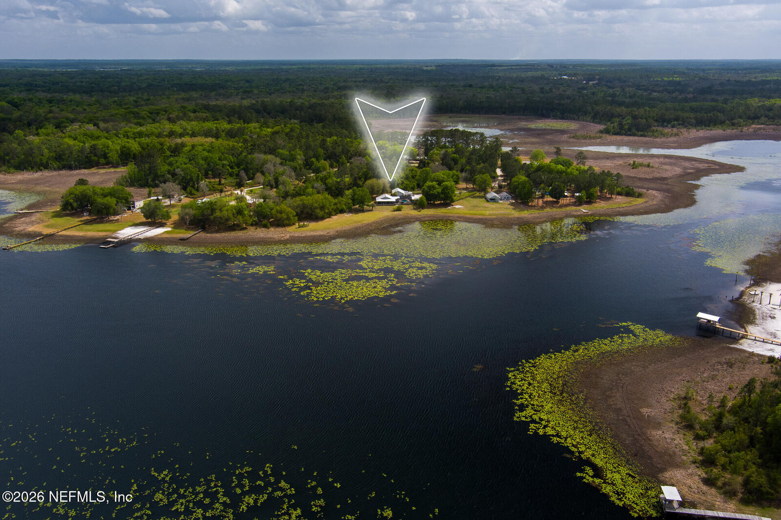 Property Photo:  5119 Heskett Lane  FL 32656 