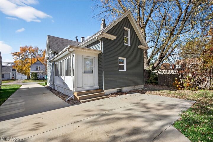 Property Photo:  612 Thayer Avenue  OH 44004 