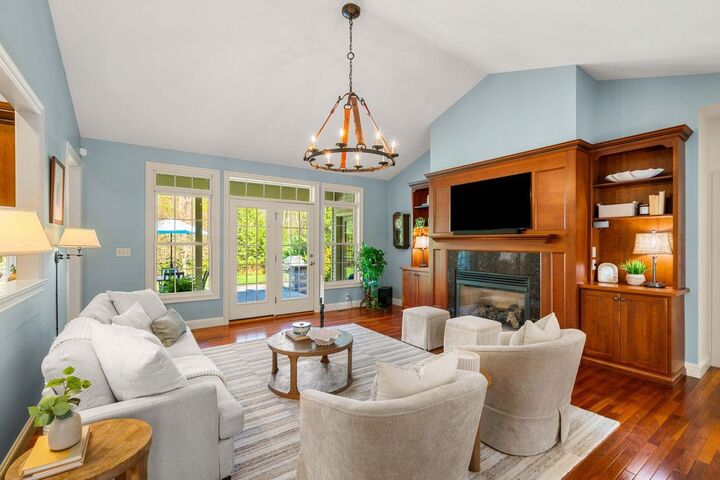 Property Photo:  12 Amber Lane  NH 03110 