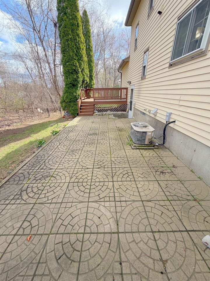 Property Photo:  76 Ode Way  NH 03103 