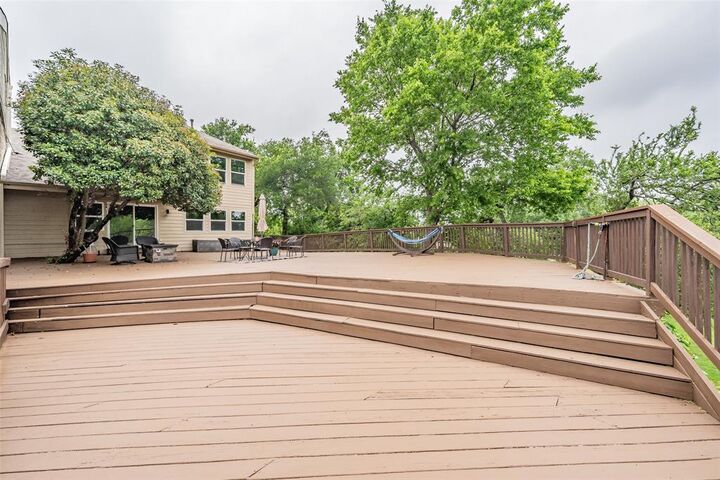 Property Photo:  2517 Country Place  TX 75006 