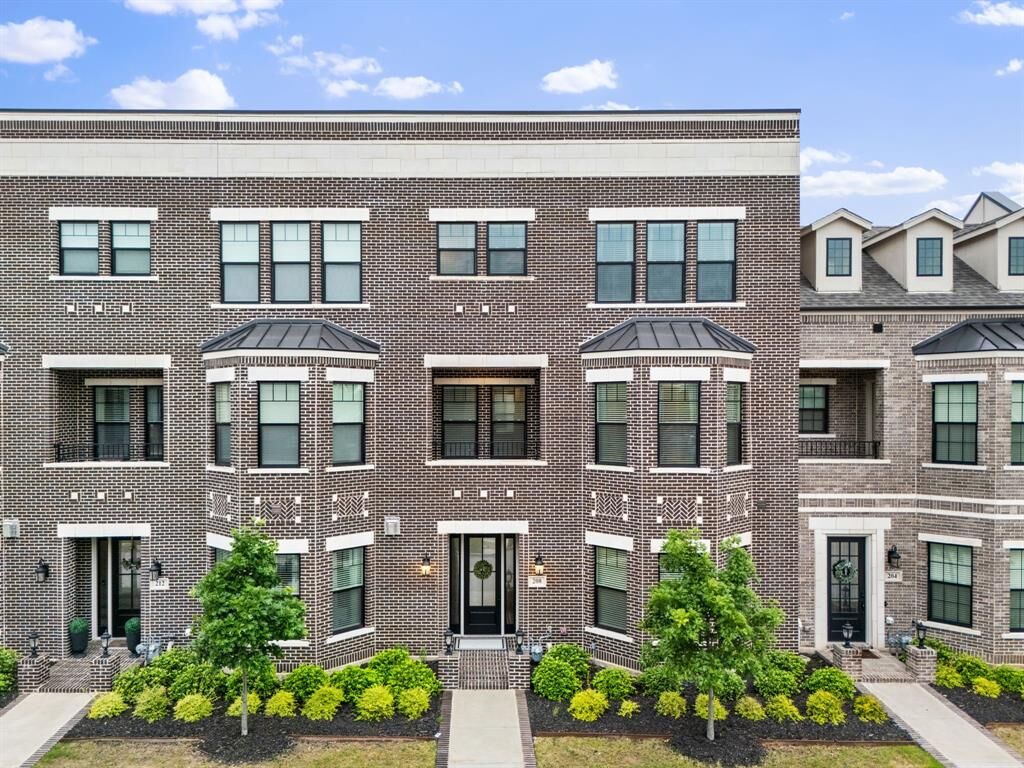 Property Photo:  208 Morningside Drive  TX 76262 