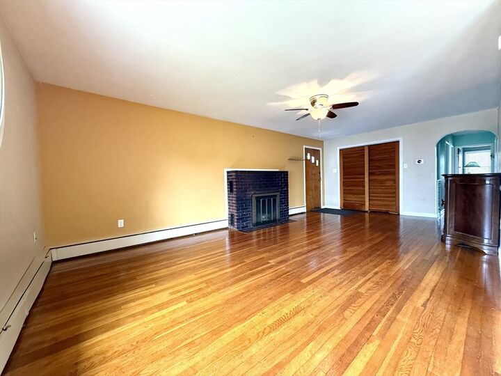 Property Photo:  14 Governors St  MA 01606 