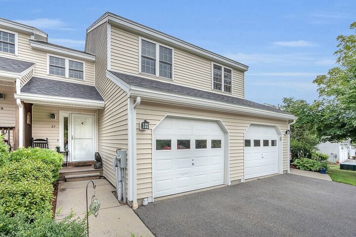 Property Photo:  16 Acorn Ave 16  MA 01420 