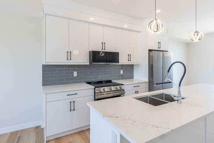 Property Photo: 1927 McCaskill Drive AB T0M 0S0