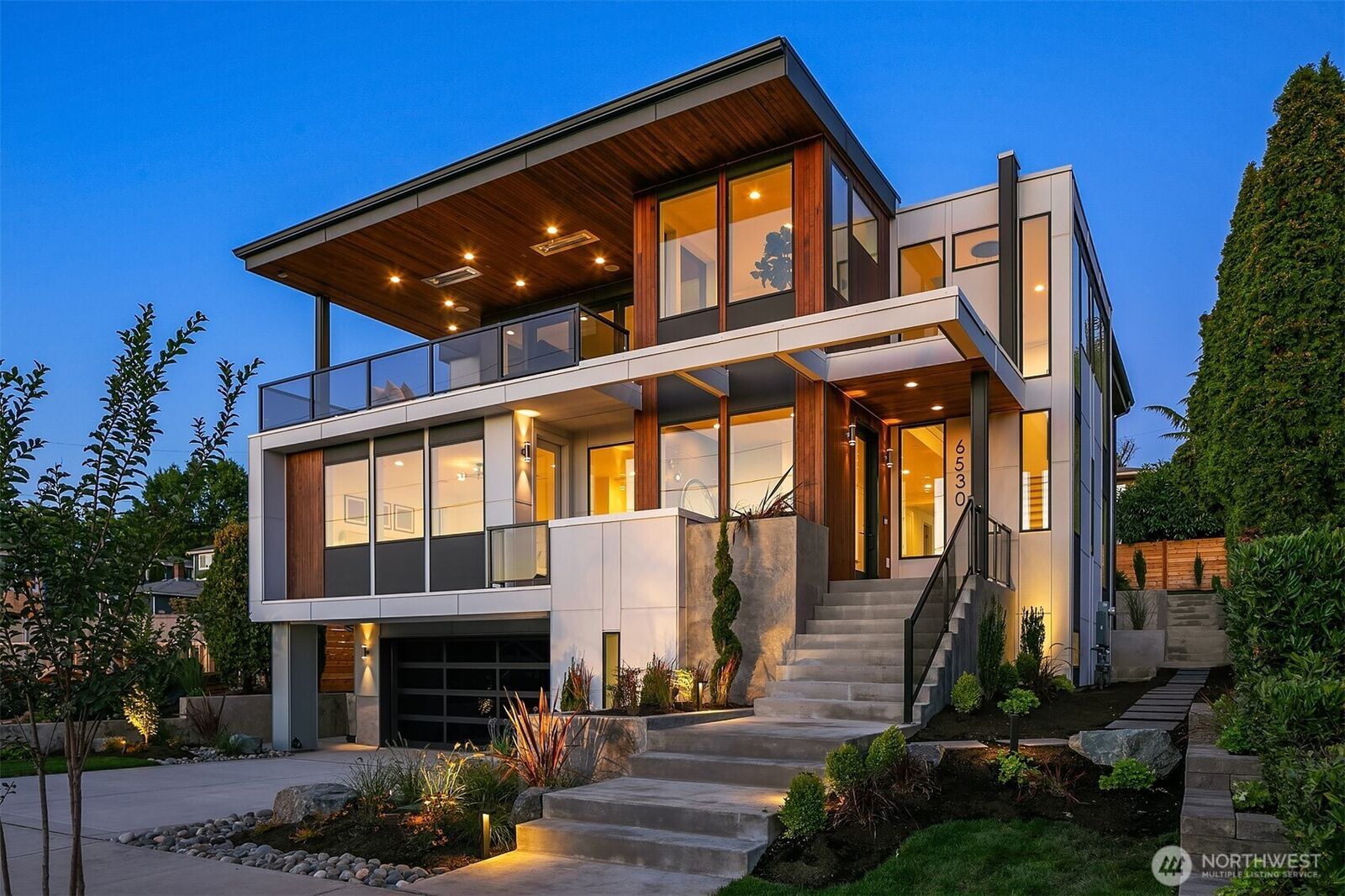 Property Photo:  6530  102nd Place NE  WA 98033 