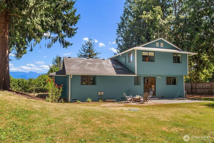 Property Photo:  1247  293rd Avenue NE  WA 98014 