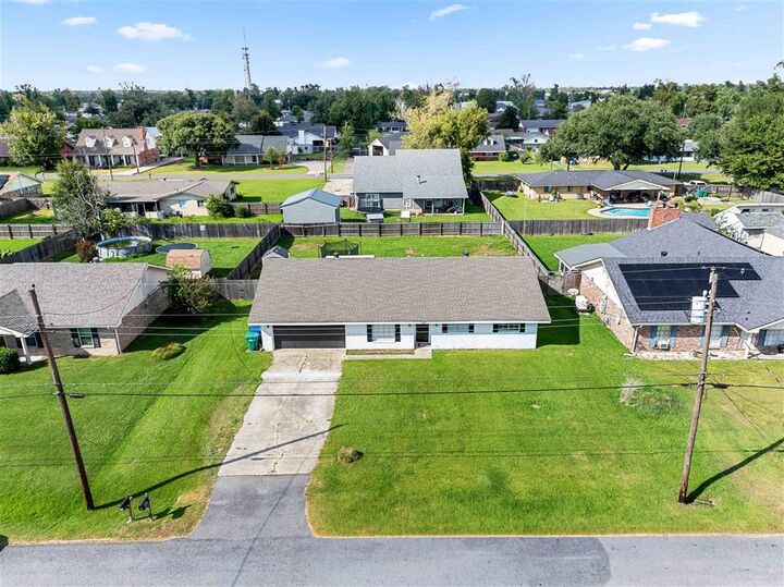 Property Photo:  2907 Mary Ann Street  LA 70663 