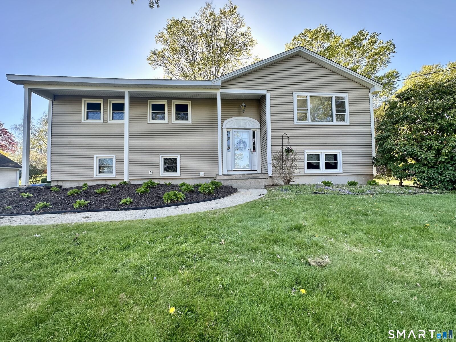 Property Photo:  25 Pleasant View Drive  CT 06457 