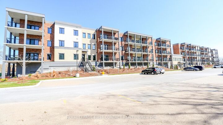 Property Photo: 121 Mary Street 210 ON L0M 1G0
