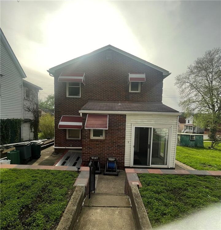 Property Photo:  956 Beaver Rd  PA 15003 