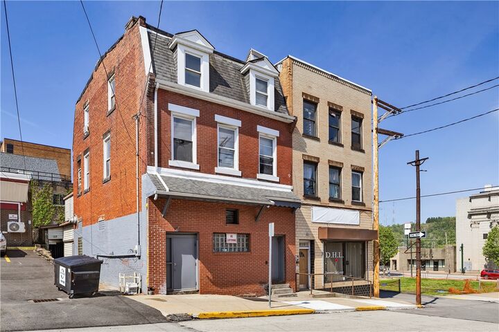 Property Photo: 810 Amity St PA 15120