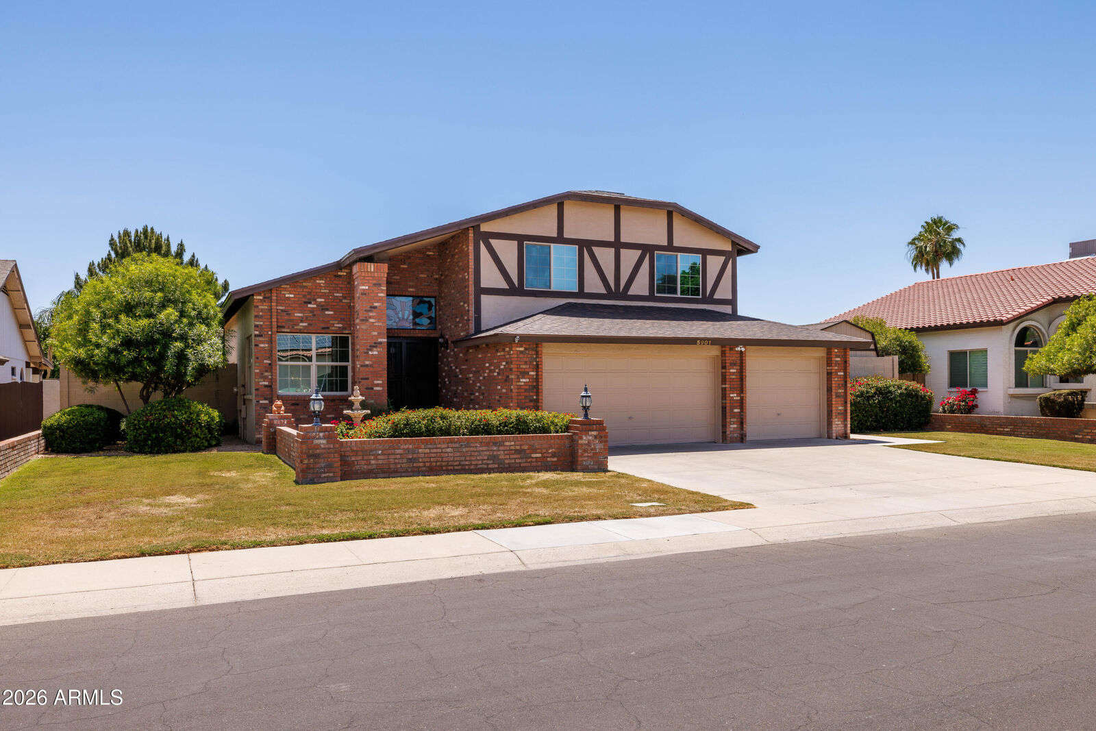 Property Photo:  5901 E Tierra Buena Lane  AZ 85254 