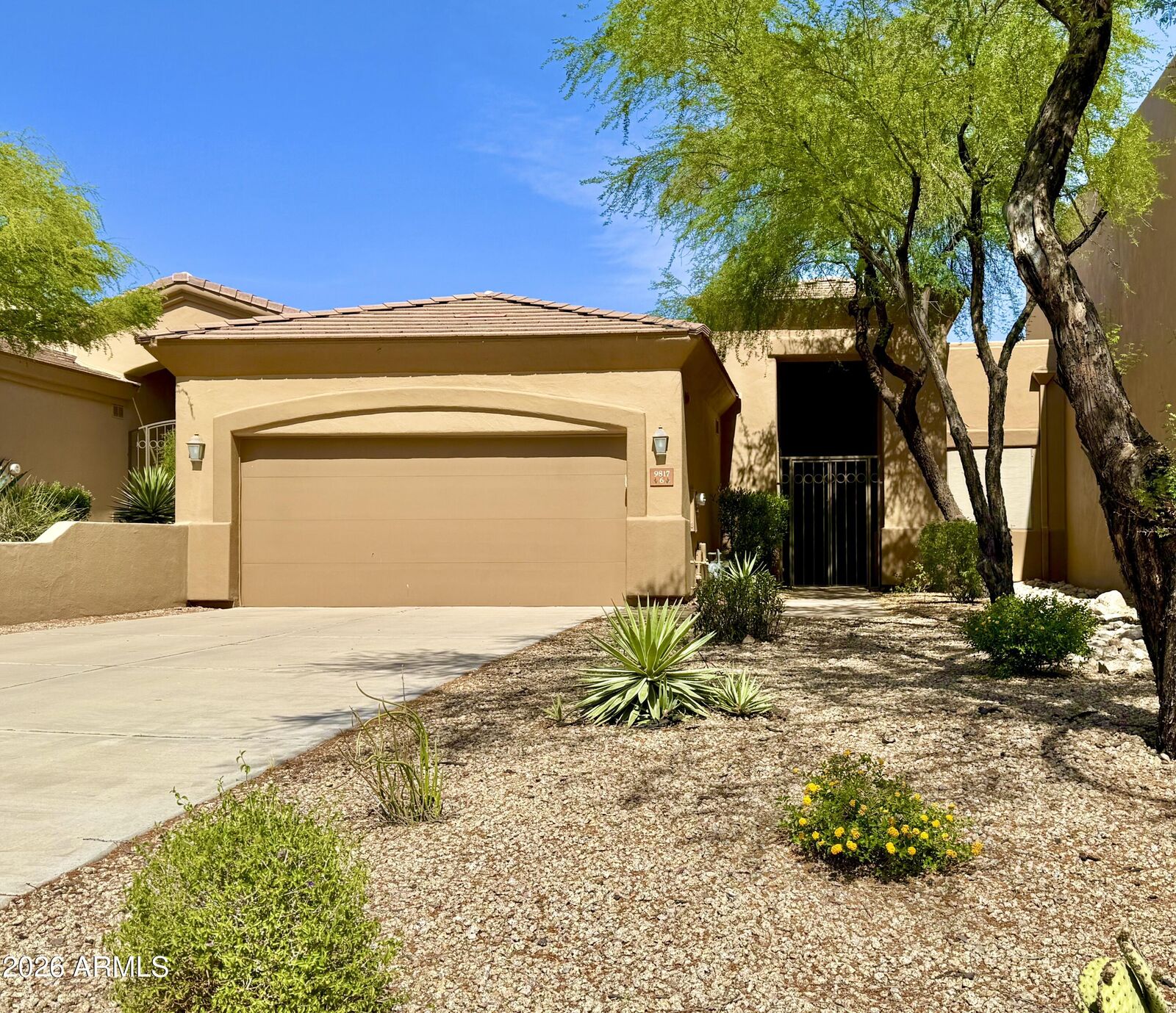 Property Photo: 9817 N Azure Court 6 AZ 85268